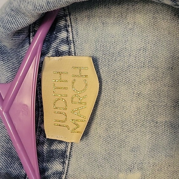 Judith march - Picture 4 of 9